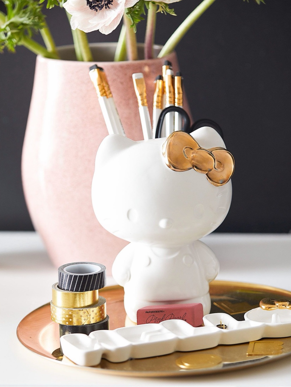 Pottery Barn Teen White Ceramic Hello Kitty Organizer with Gold Bow